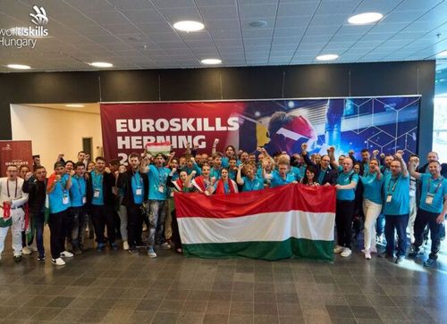 Óriási sikert értek el a magyar fiatalok a szakképzési Európa Bajnokságon Dániában 4 arany, 2 ezüst, 5 bronz érem, és 5 kiválósági érem.